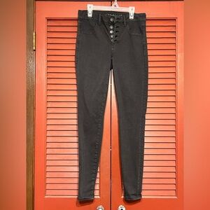 Women’s AE dark gray high waist jegging.